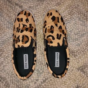 Steve Madden leopard print slip ons